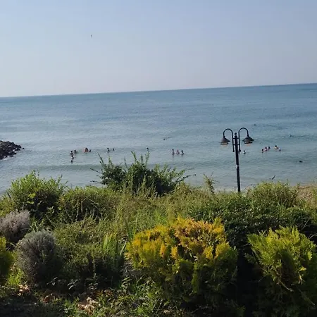 Helen's By The Sea شقة فندقية *
